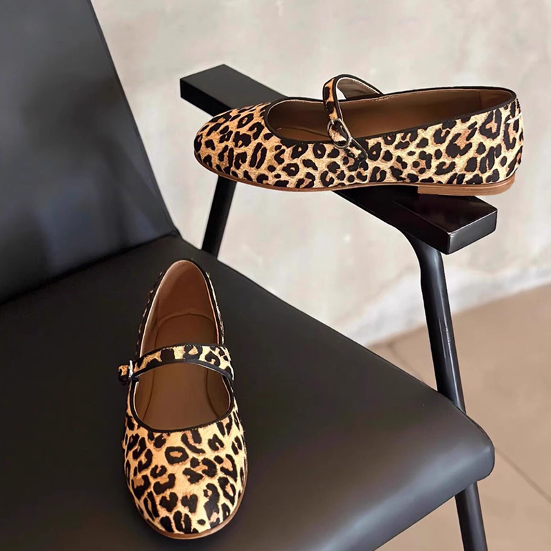 在庫ありの羊革版〜ニッチなレトロスタイルのラウンドトゥバレエシューズ、ワンストラップフラットヒール、レオパード柄、女性用本革メリージェーンシューズ