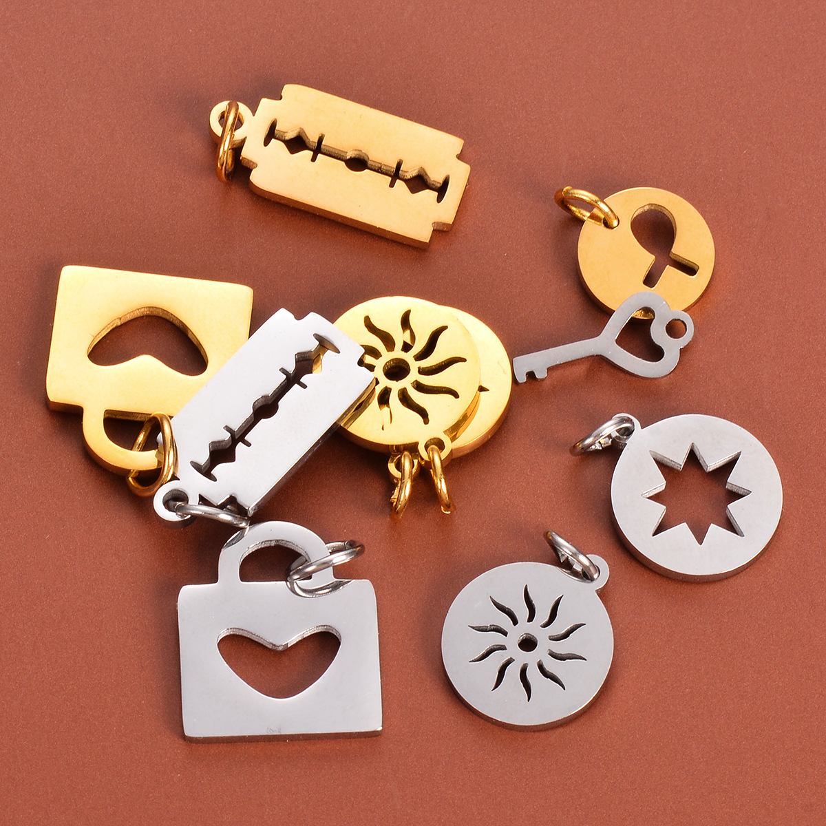 Gloves, Heart Shape, Lock Pattern 10 PCS/Package Stainless Steel Gloves Heart Shape Lock