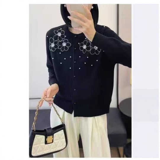 小香风花朵钉珠秋冬款新款针织开衫毛衣女单排扣时尚洋气上衣|undefined