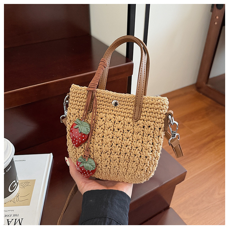Hand-woven straw bag for women's summer 2025 new style super popular crossbody bag Korean version beach vacation mobile phone bag undefined