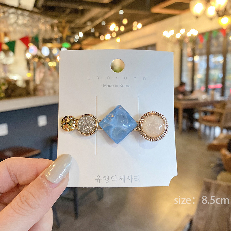 Pasador de pelo de perlas de alta gama estilo francés para mujer, clip para flequillo lateral, elegante clip para el pelo de la frente, accesorio para el pelo tipo pico de pato.