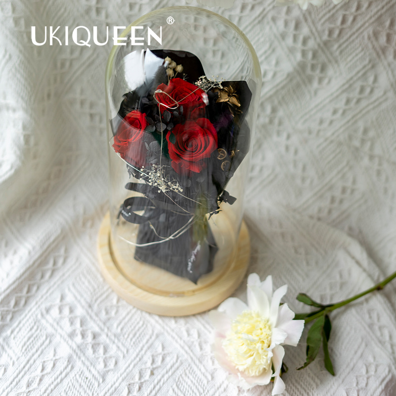 Yunnan Naxi Queen eterna flor cubierta de vidrio ramo decoración del paisaje al por mayor Rosa fresca suministro directo transfronterizo