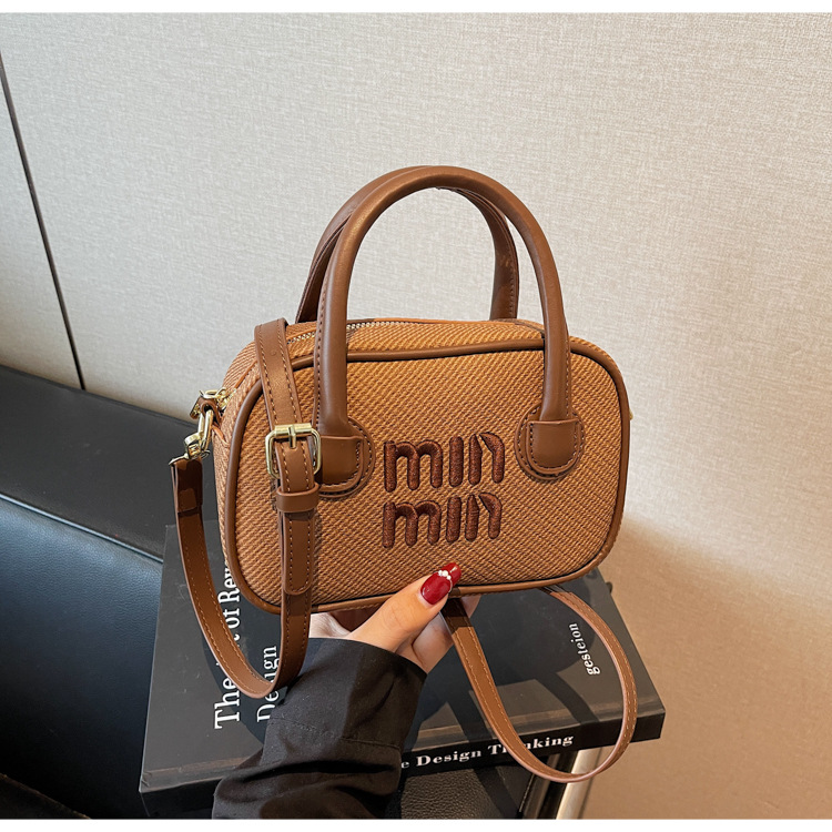 Women's bag 2025 Summer New style trendy and stylish small square bag, Boston retro hand-held pillow bag, single-shoulder crossbody bag undefined
