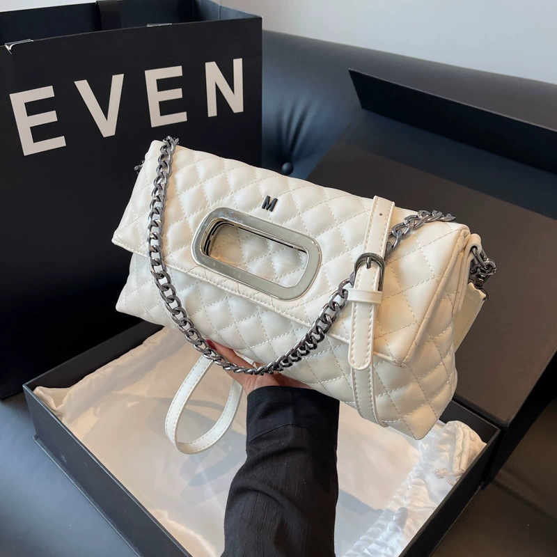 Capacious small design winter one-shoulder bag with diamond pattern, chain bag