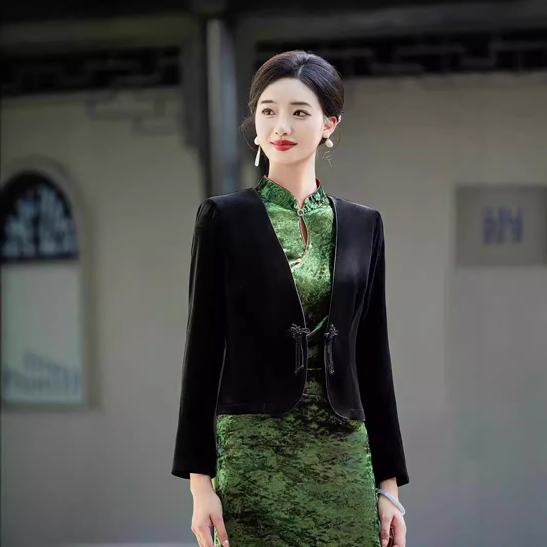 Autumn fashionable velvet cheongsam