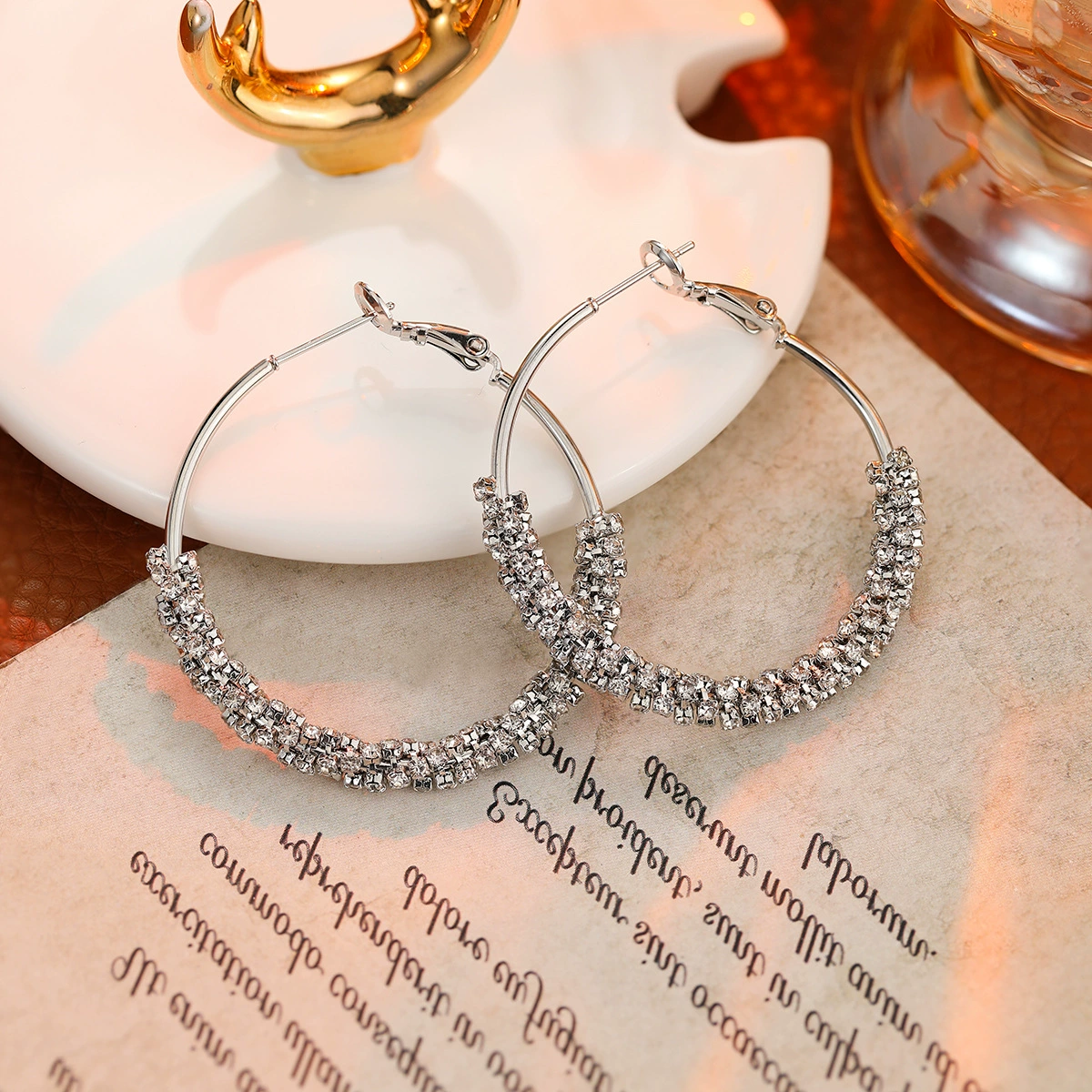 Серьги, серебряная игла, модный циркон, образец серебро 925, микроинкрустация, французский стиль, стиль лёгкого люкса, высокий класс, опт
