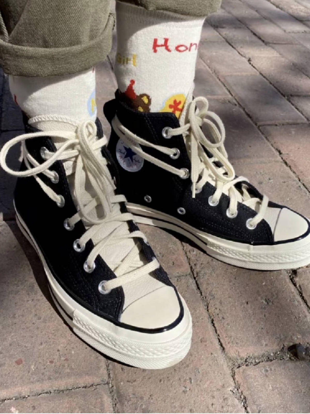 Fog high-top leather shoe tongue. it is recommended to take one size smaller