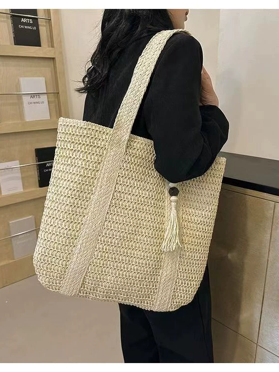Summer straw capacious woven beach shoulder bag