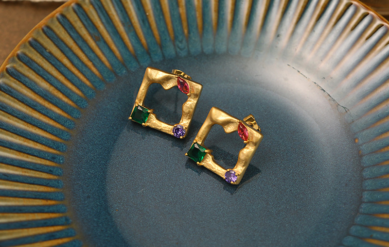 Retro Geometric Copper Plating Zircon Ear Studs 1 Pair