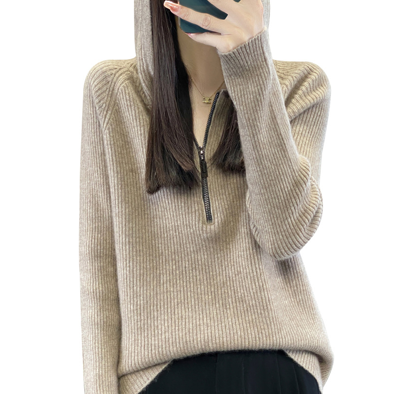 Autumn knitted elastic sweater with zipper with hood