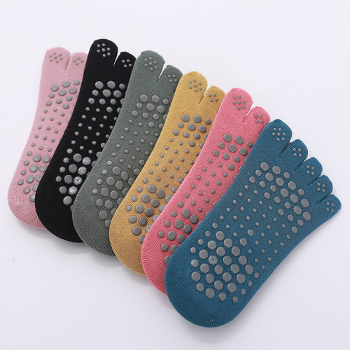 [New product] Amazon foreign trade cross-border five-finger split-toe anti-slip dotted yoga socks floor socks