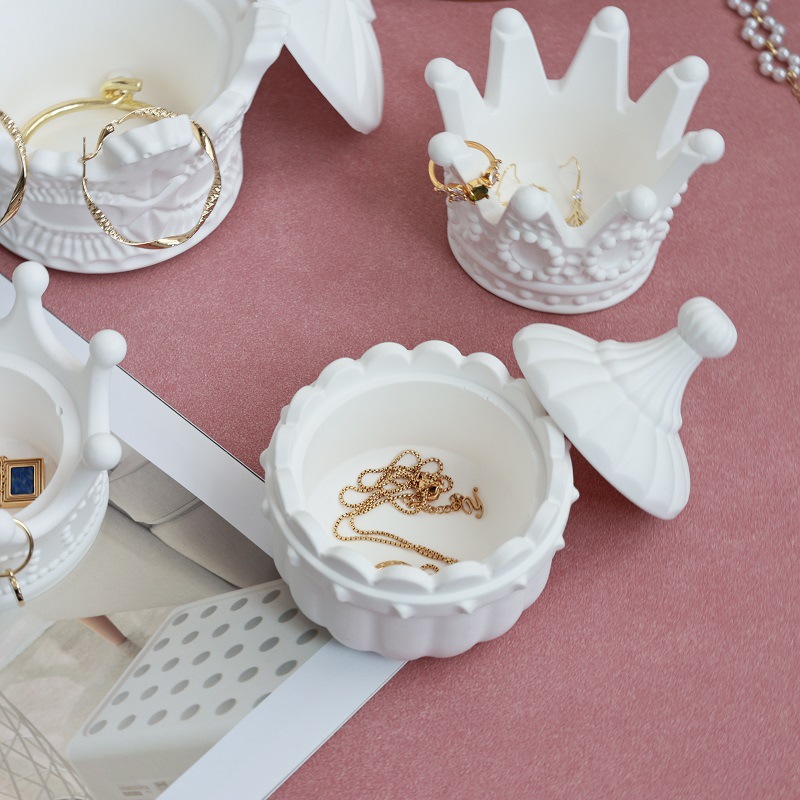创意石膏首饰盒饰品收纳摆件皇冠南瓜盒子拍照道具项链耳环架展示