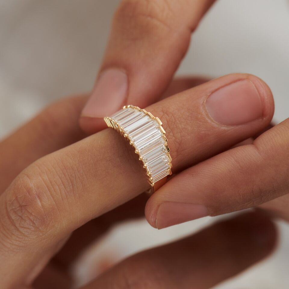 European and American Fashion Design Crown Shape Ring for Women, Inlaid with Cubic Zirconia, Stylish and Elegant Ins Style Light Luxury Index Finger Ring