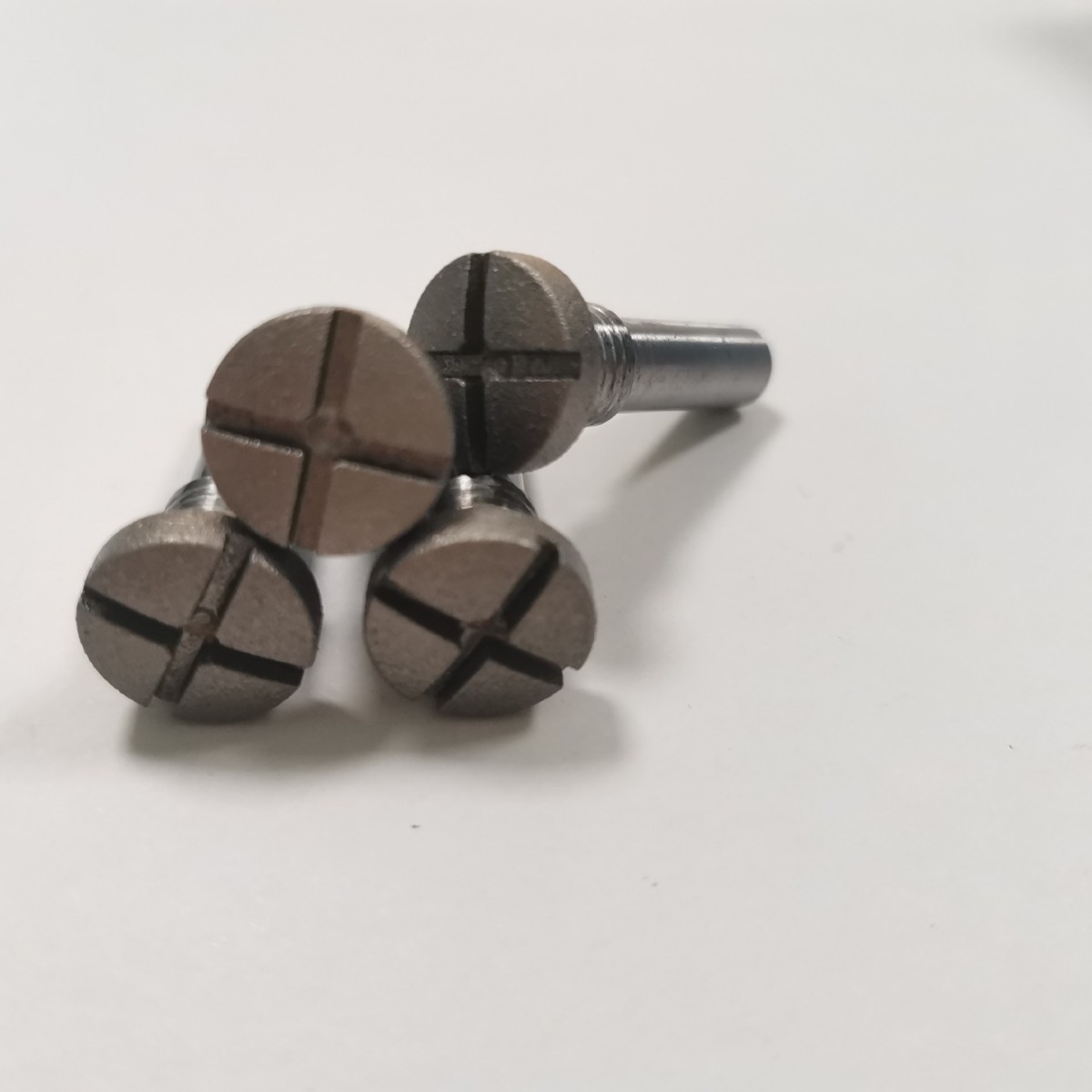 厂家直销蓝宝石专用磨头  青铜烧结砂轮   玻璃陶瓷磨边用