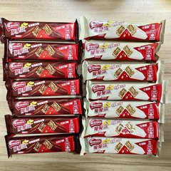 サクサクしたサメのコーティングの威化サンドイッチビスケットのミルクチョコレートの味の夜の午後のお茶の喜糖のレジャーの間食の卸売り