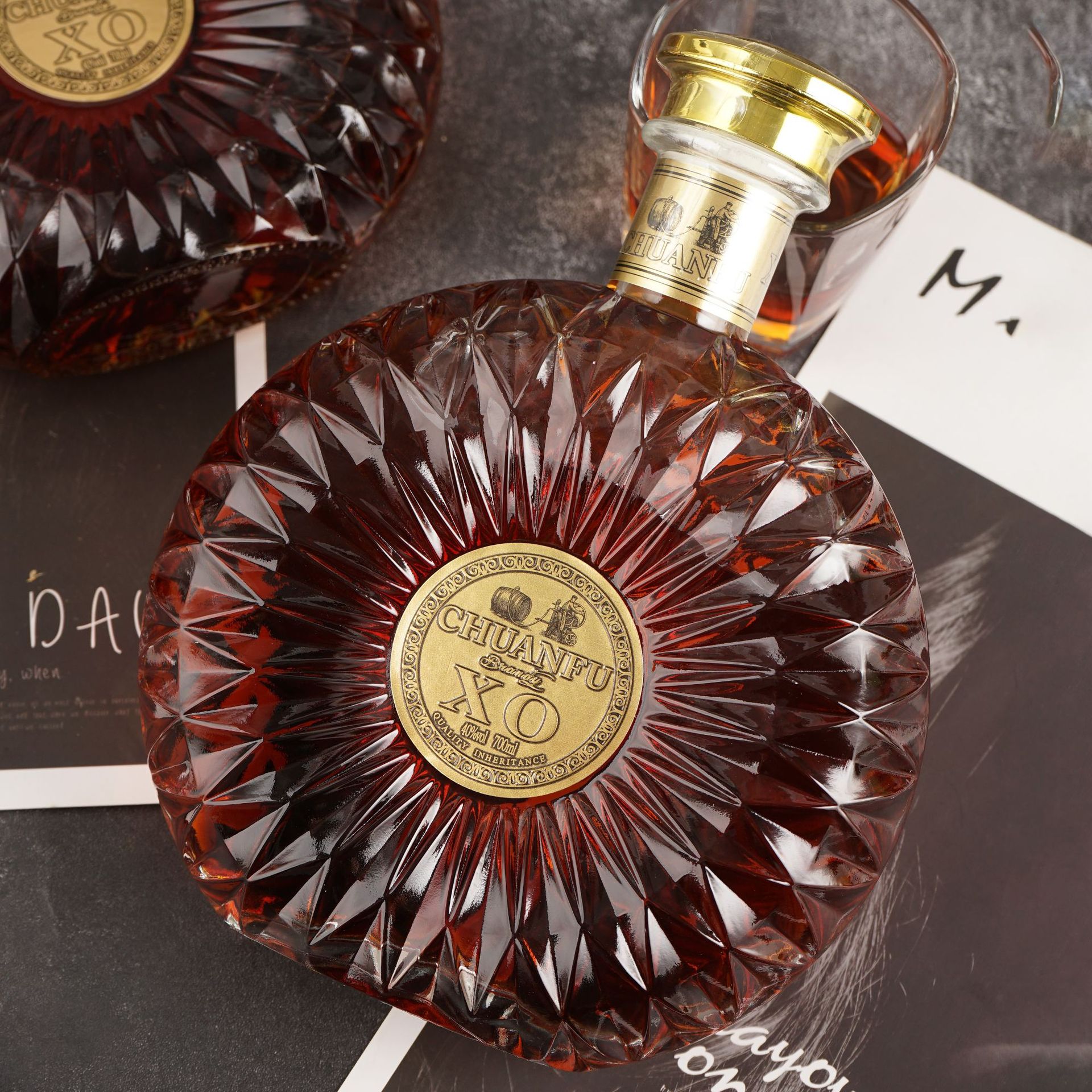 Wholesale live streaming agency for Tenghui liquor brand, distributing imported XO brandy, high-proof spirits, 700ml.