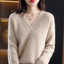 慵懒风纯色V领套头宽松显瘦针织衫秋冬新款气质休闲百搭打底衫女