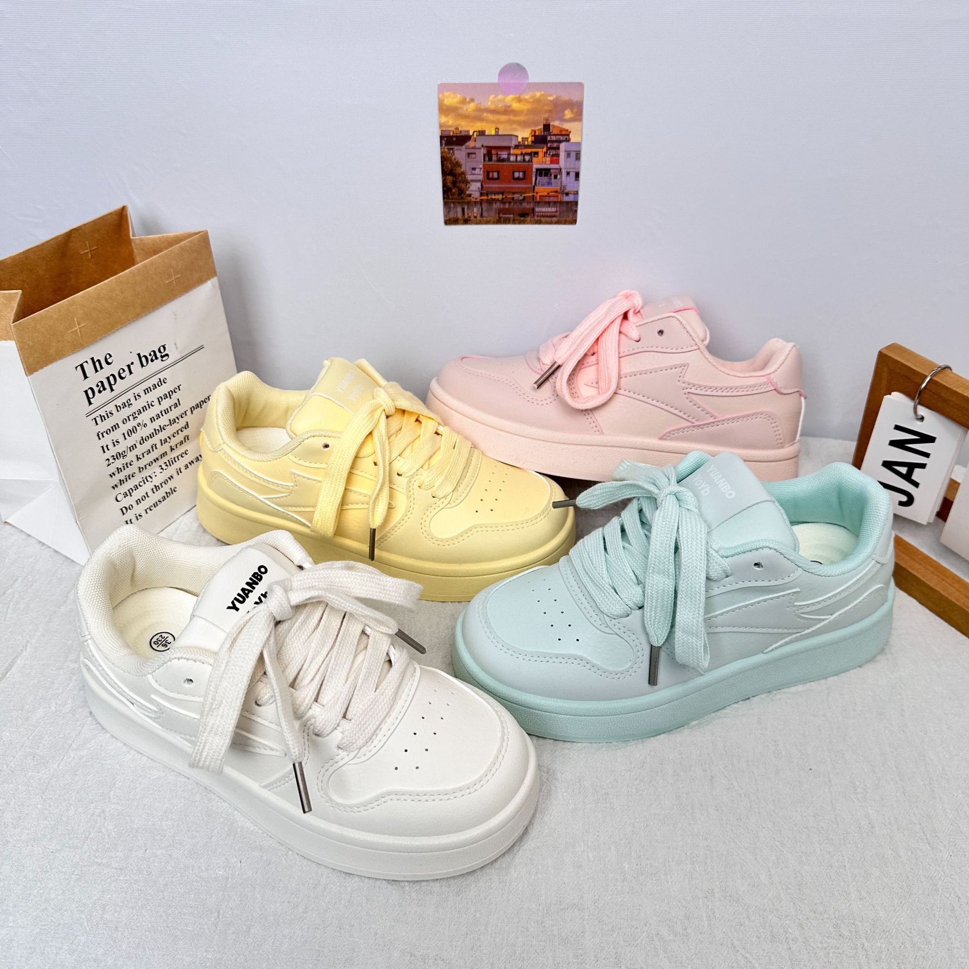 Yuanbo 2025 primavera y verano simple color sólido moda plataforma todo fósforo zapatos blancos zapatos de lona casuales de moda ins para mujer image 1
