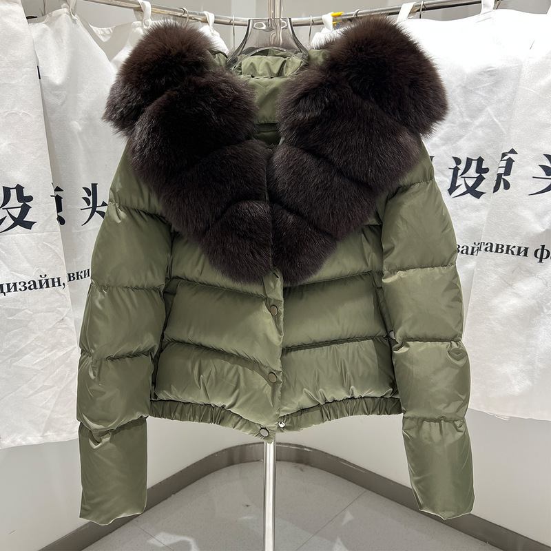 Foreign trade winter 2026 new model short down jacket with large fox fur collar, white duck down, fashionable and slimming trendy coat Foreign trade winter 2026 new model short down jacket with large fox fur collar, white duck down, fashionable and slimming trendy coat