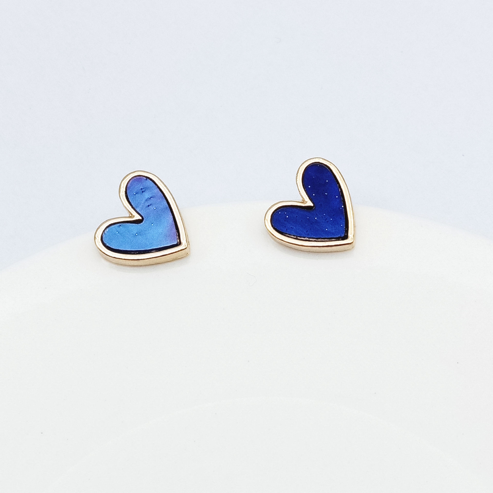 Ear clips, Ear Studs Classification Holiday, Wedding, Daily Occasion Synthetic Resin, Alloy Material Fashion Heart Shape Alloy Enamel Ear Clips Ear Studs