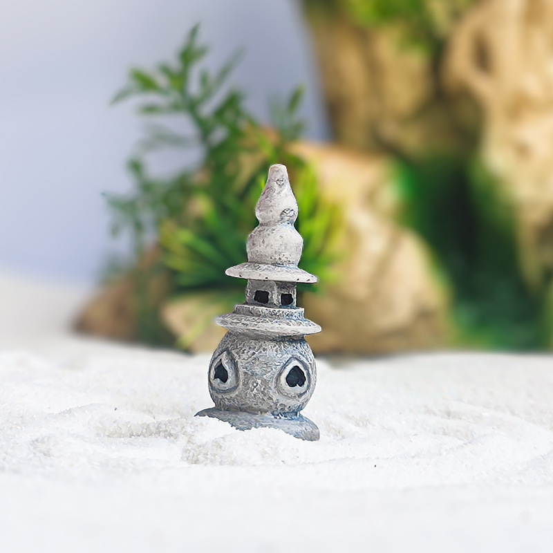 Tres piscinas con una luna, una pequeña torre de piedra, linternas de palacio, adornos antiguos, peceras, paisajismo, micropaisaje, rocalla, zen, nueva escena de agua, calor