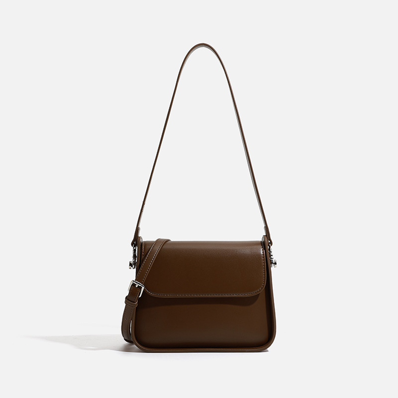 En verano de 2025, el nuevo paquete de tofu de alta calidad de nicho está de moda, con un solo hombro y una axila para viajar.