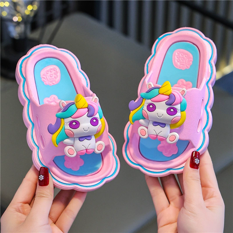 Детские тапочки для девочек лето 2025, новые, нескользящие, с мягкой подошвой, средние и большие размеры, для ванной комнаты, для купания, для малышек