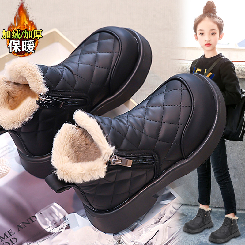 Zapatos infantiles de niñas botas de nieve de invierno adicionadas 2025 nuevas botas de algodón negro caliente para niños zapatos de algodón de niñas grandes