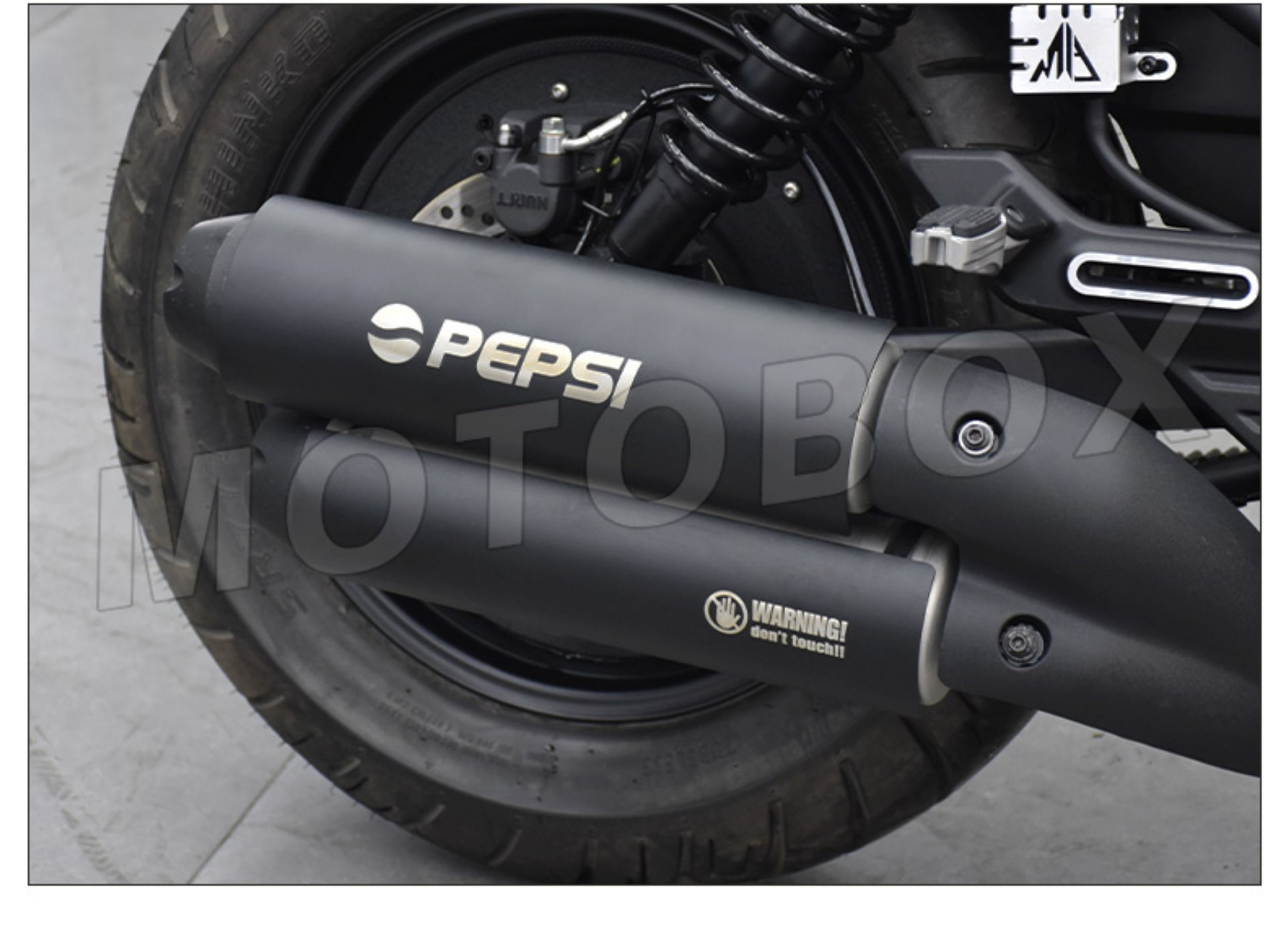 Suitable for the Wuyi CU250/525/625 Chinchilla Napoleon 450 exhaust pipe anti-scald cover blackened protective cover