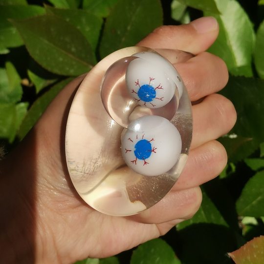 Factory direct Halloween eyeball egg vent water polo night market stall slow rebound decompression pinch music toys