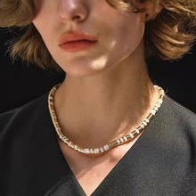 ȻʯŮ͹ůBchockerë朸߼дʯi