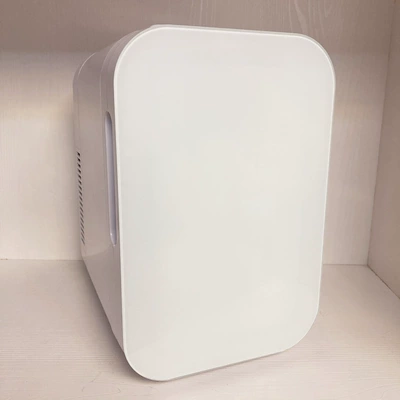 Small wholesale cross-border Europe and the United States 8 liter car home cold and warm dual-use cosmetics refrigerated portable car refrigerator (Soyuducular) - white-tempered-glass-panel-8-l-single-core-us-gauge