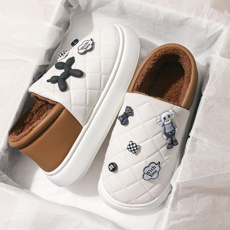 Fábrica directa de zapatos de algodón de invierno de mujeres 2024 nuevas zapatillas de peluche antideslizantes calientes con suela gruesa un cabello