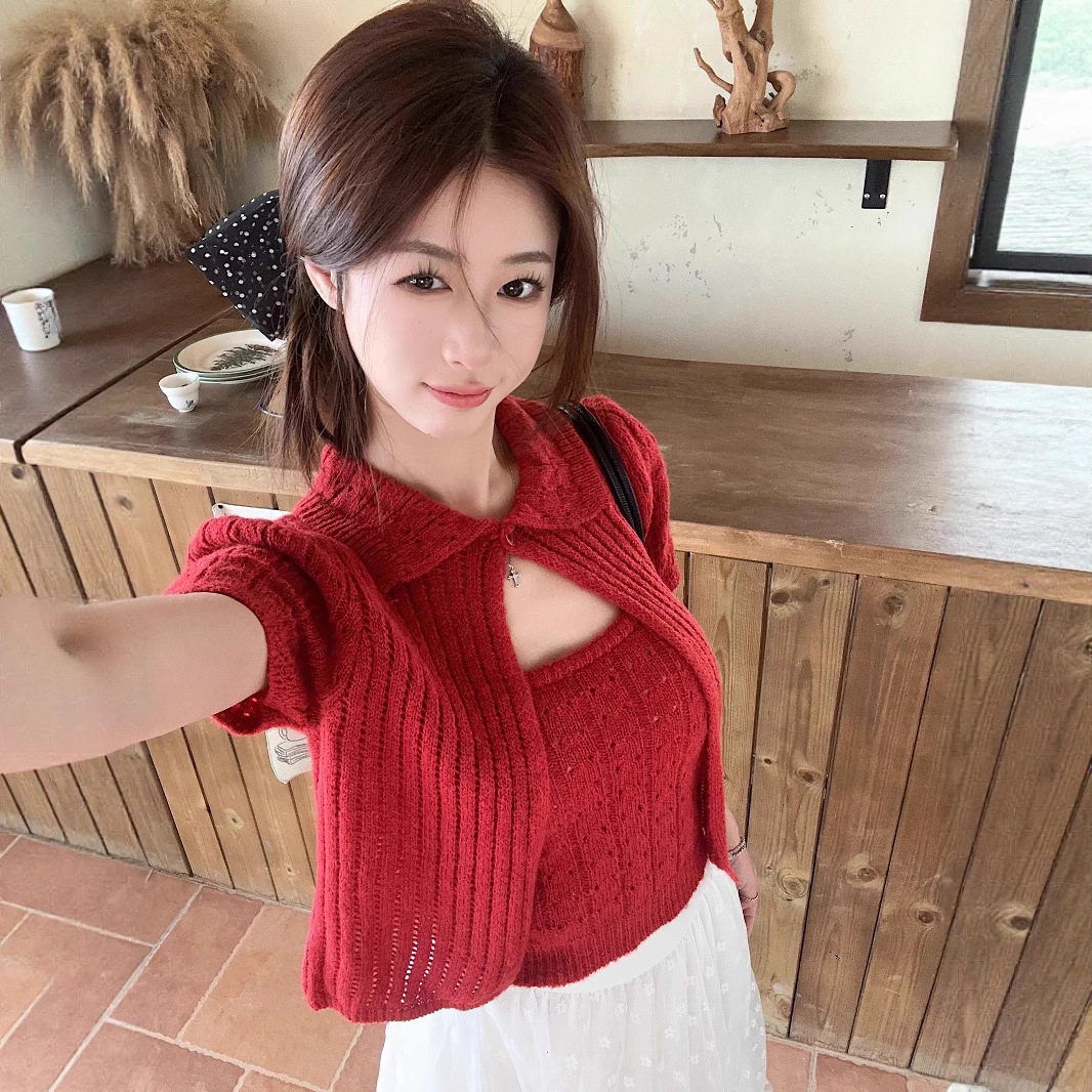 Retro red knitted cardigan