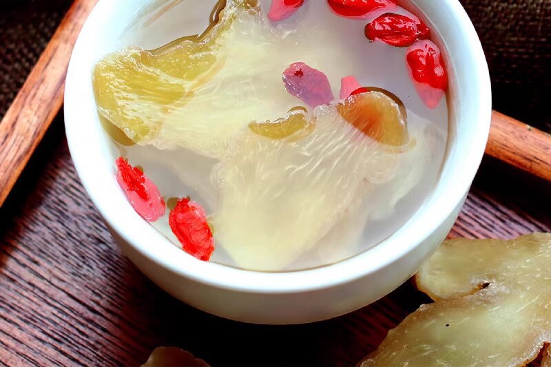 Jiu Hua Shan Prepared Huang Jing Slices (Polygonatum sibiricum) — Nine-Steam-Nine-Sun Dried Food Herb for Tea, Soup & Wine in use