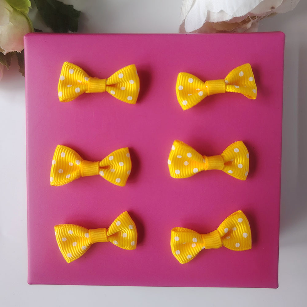 En stock 2,5 cm Polka Dot bolsa cintura arco horquilla DIY accesorios de juguete hilo cintura pajarita embalaje al por mayor