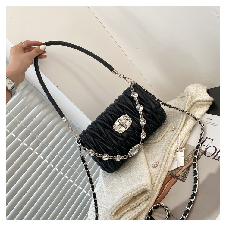 Diamond Chain Shoulder Bag - Small Pleated Crossbody Handbag_voghion.com