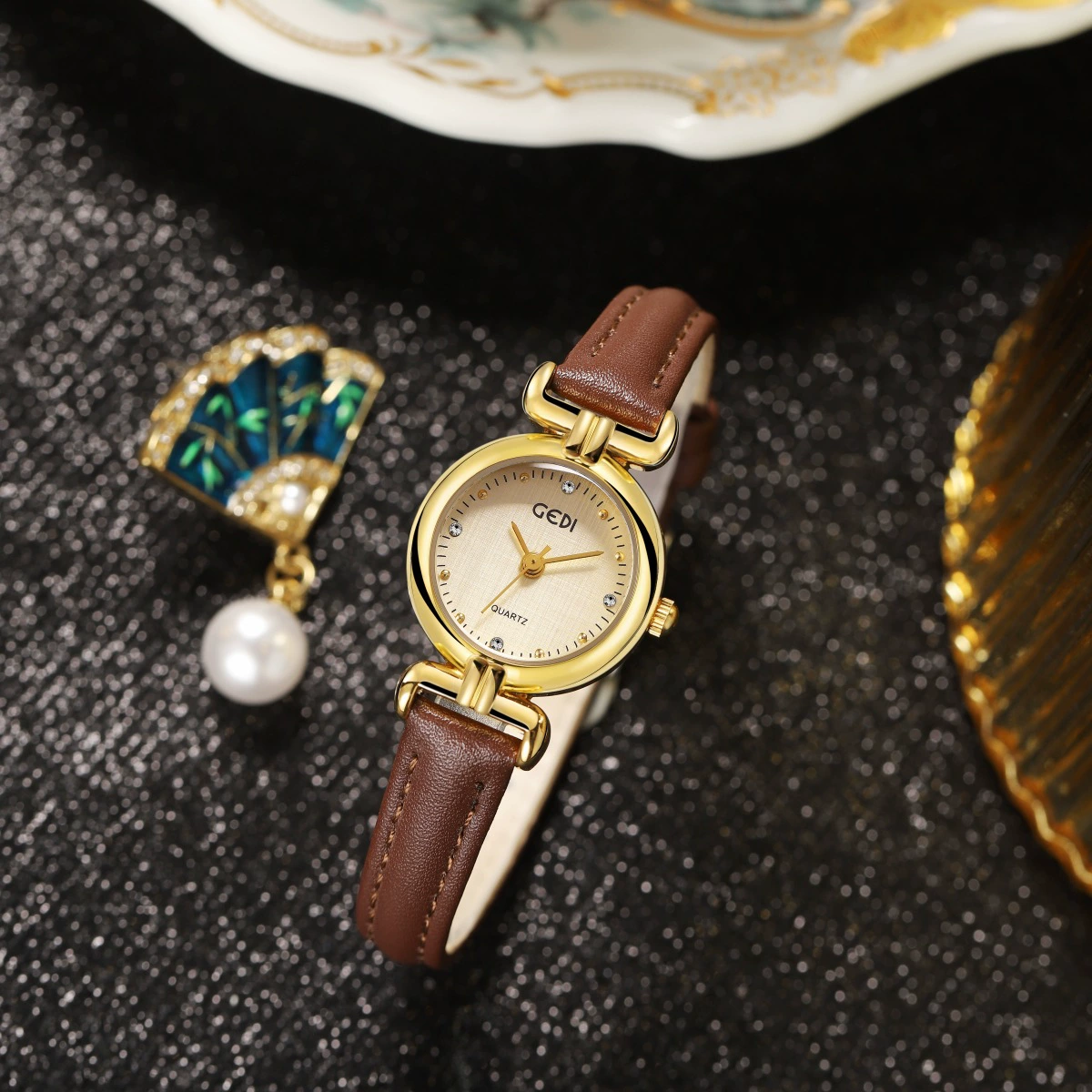 歌迪 Retro light and thin sophisticated quartz watch, genuine leather, wholesale