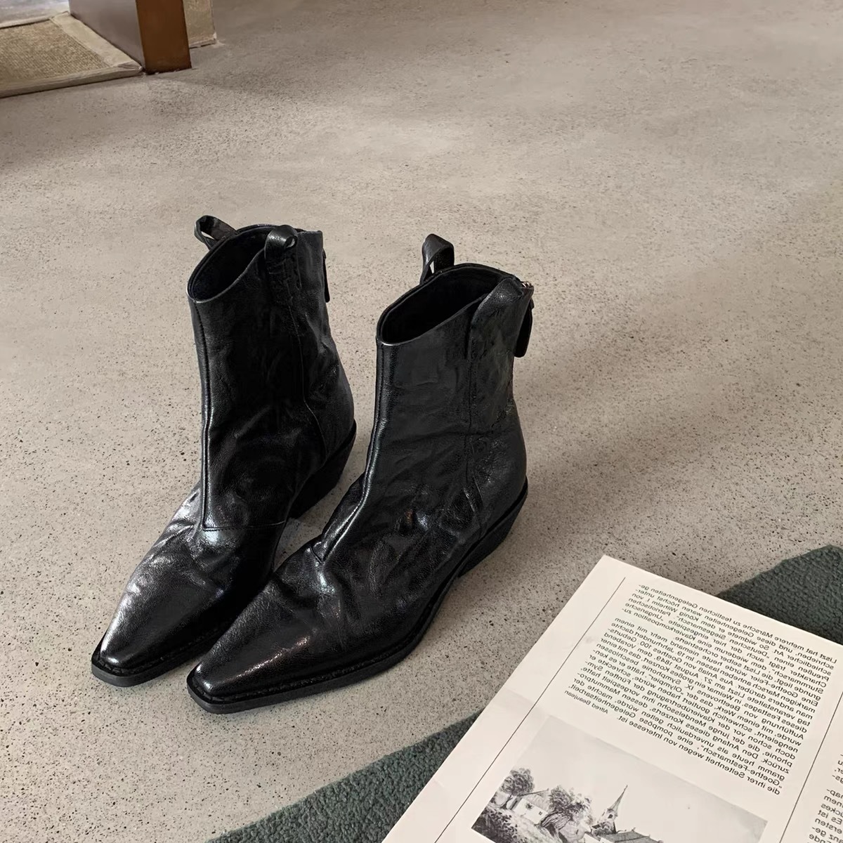 Cowhide Version ~ Fashionable Pointed Toe V-Mouth Slimming Look Thick Heel Wrinkled Western Short Boots for Women Genuine Leather Boots Single Boots Small Ankle Boots