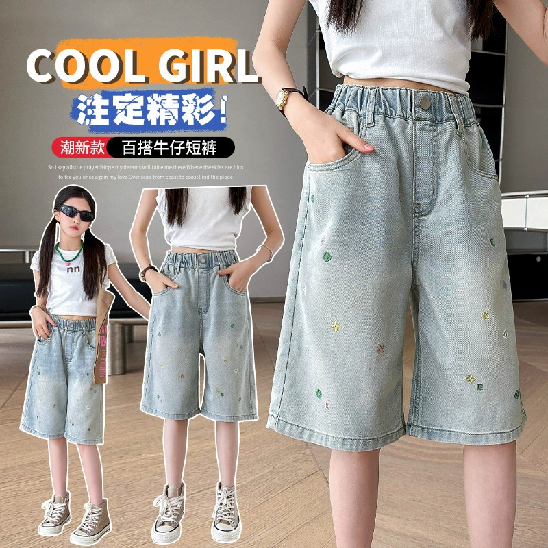 Стильные джинсовые шорты для девочек, лето 2025, новые детские брюки для детей старшего возраста, летние шорты до колена с цветочной вышивкой