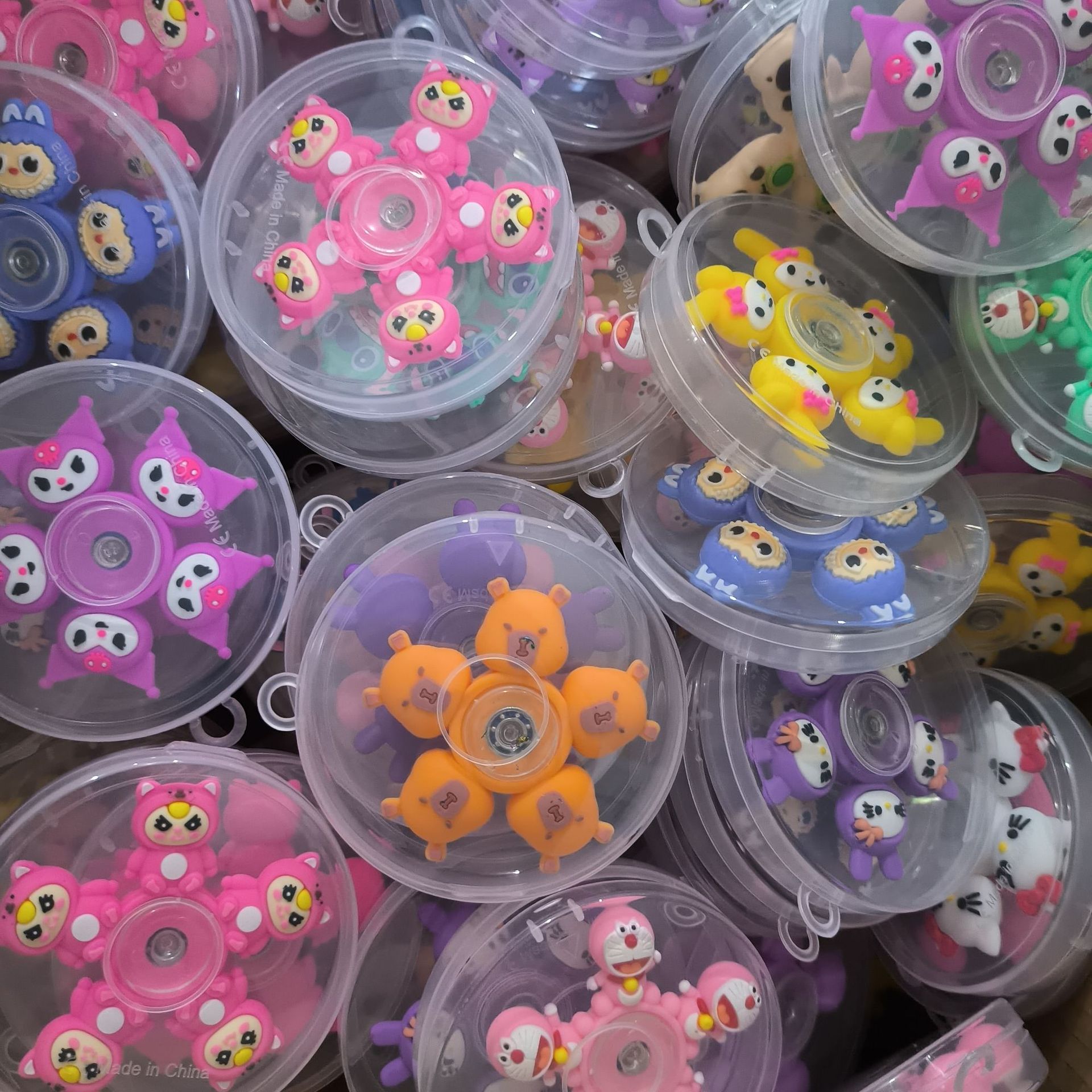 Top de la yema del dedo Dibujos animados creativos Top de la yema del dedo Toy de descompresión Mercado nocturno Puesto de mercadería Niños y niñas jugando