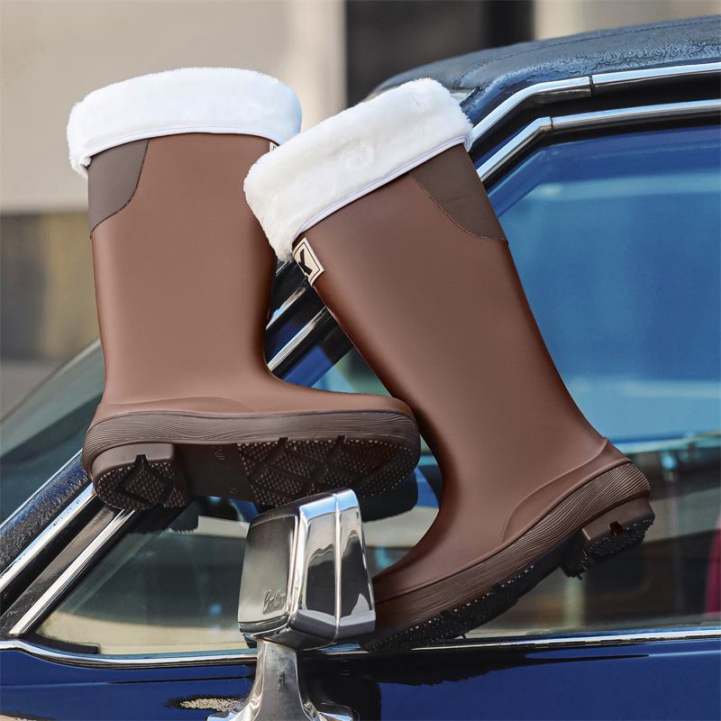Botas de lluvia de tubo alto, botas de lluvia de moda para mujer, zapatos impermeables de suela gruesa para exteriores, zapatos de goma y botas de agua de tubo largo de terciopelo, mujeres transfronterizas image 12