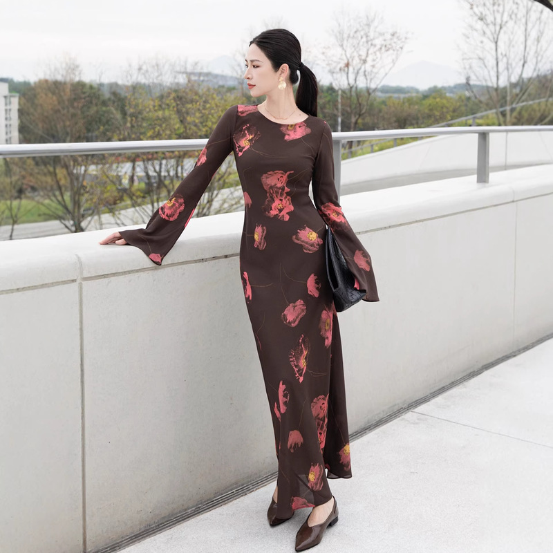 Nanyou French-Style Light Luxury 100% Silk Printed Dress for Women, Long-Sleeved, Long-Length, Waist-Cinching, Elegant Vacation-Style Maxi Dress for Summer Nanyou French-Style Light Luxury 100% Silk Printed Dress for Women, Long-Sleeved, Long-Length, Waist-Cinching, Elegant Vacation-Style Maxi Dress for Summer