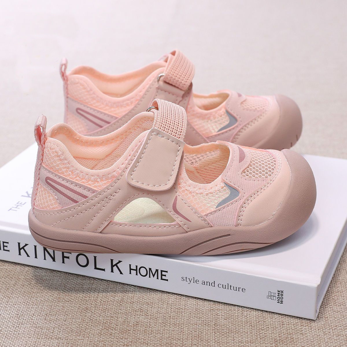Breathable summer children's casual footwear