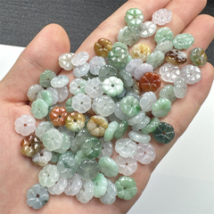 ミャンマー翡翠a品氷種三彩梅の花は玉の部品の玉のアクセサリーの編み物の材料の卸売りを掛けます。
