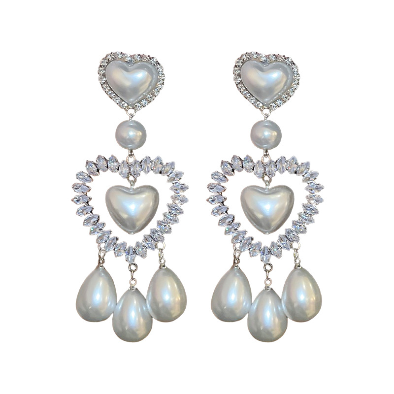 Pendientes de gota de agua de amor de diamantes llenos de perlas artificiales de aguja de plata Pendientes exquisitos y hermosos Pendientes dulces de estilo princesa