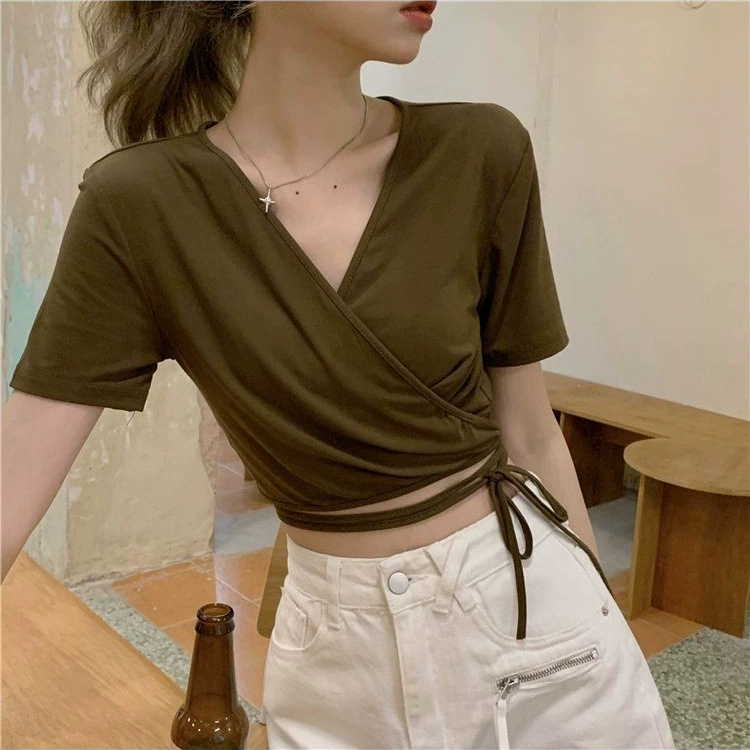 Внешняя торговля Трансграничная 2025 новая чистая футболка с v-образным вырезом женская летняя короткая стройная сексуальная горячая девушка с короткими рукавами блузка