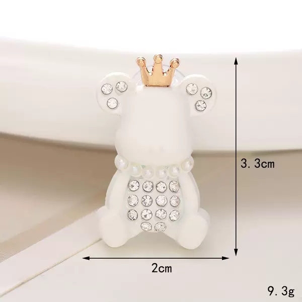 C506 Crown Bear White