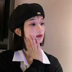 黒の甘いクールなベレー帽の女性秋冬の日本の大きい頭の周りの蕾の画家の帽子insネットの赤い顔の小さい帽子