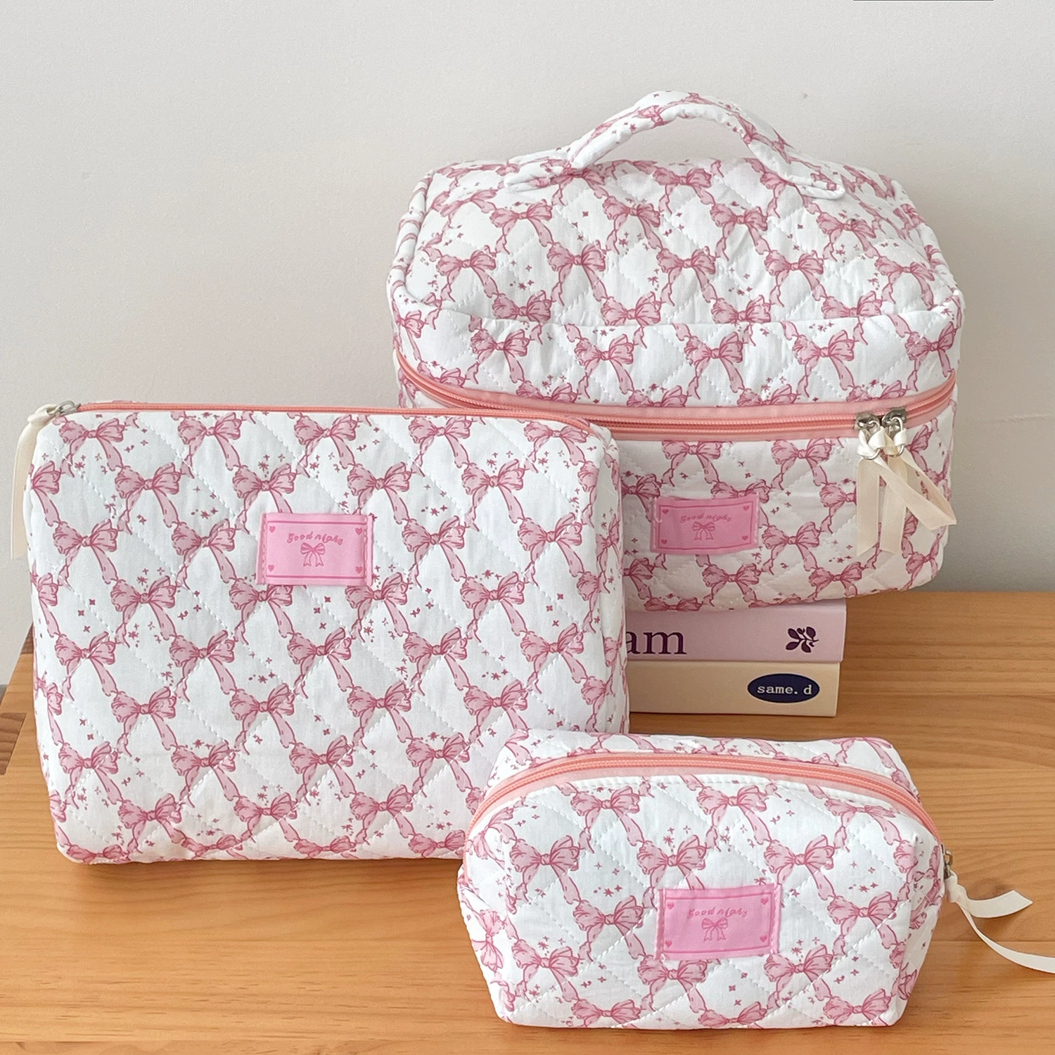 Capacious cosmetic bag with bow, handheld soft organizer bag, flowered
